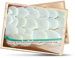 Potato And Onions with Sour Cream